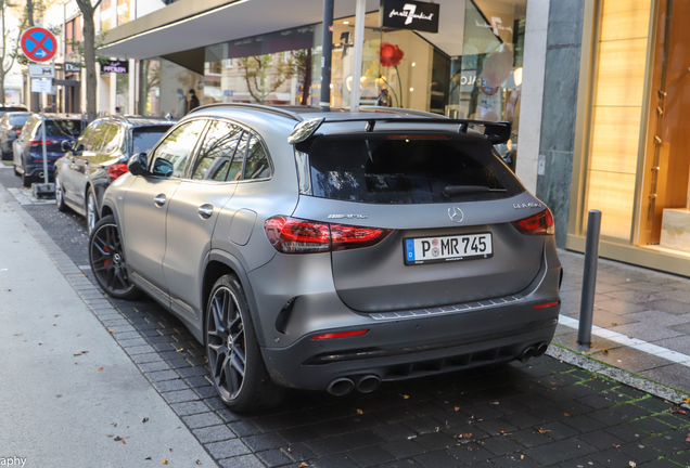 Mercedes-AMG GLA 45 S 4MATIC+ H247