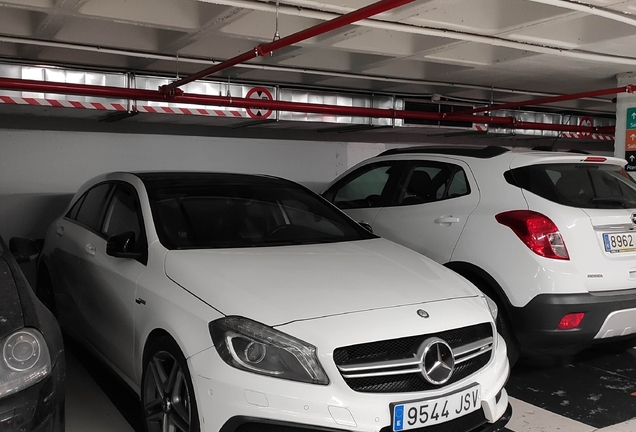 Mercedes-Benz A 45 AMG