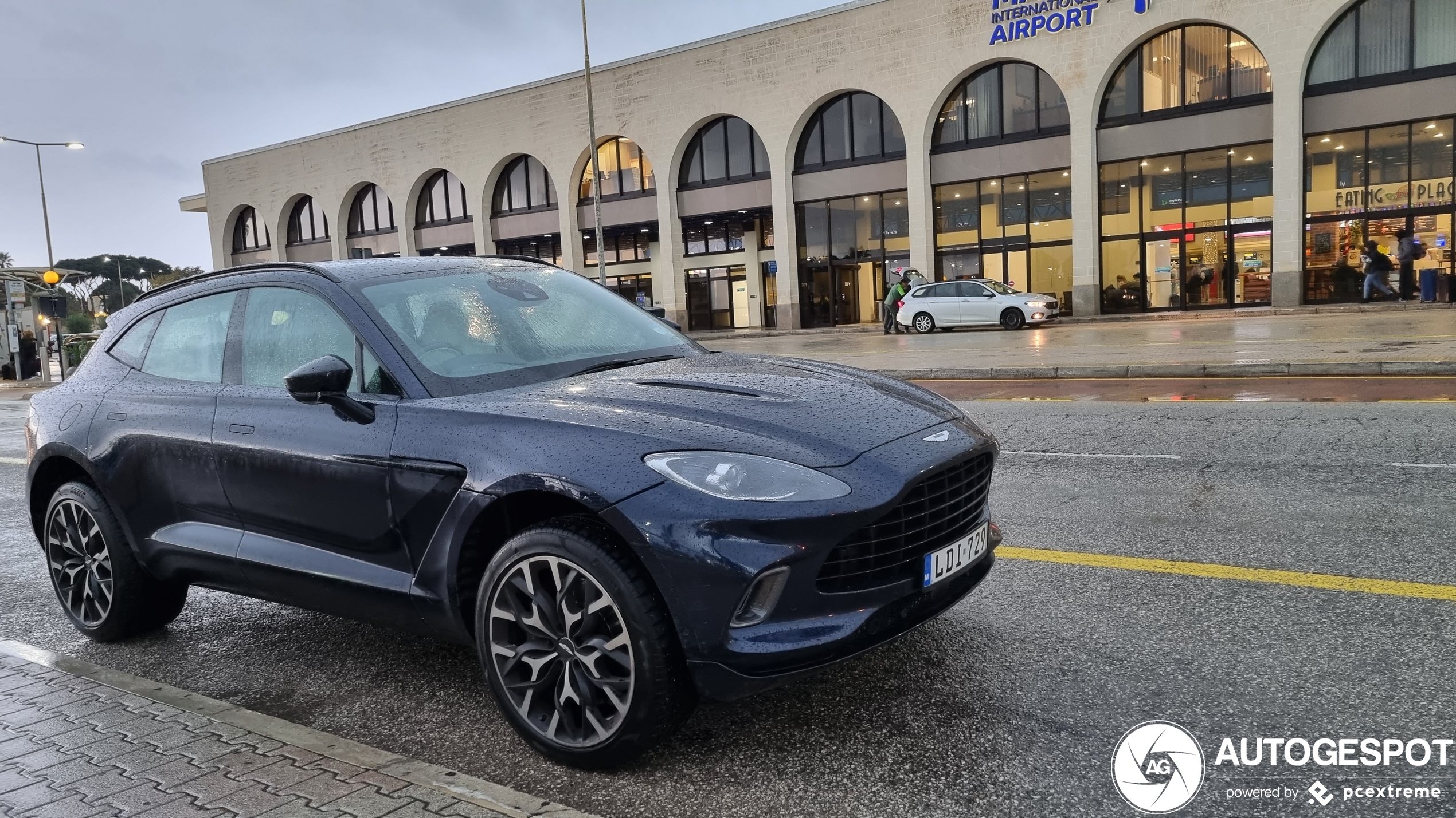 Aston Martin DBX