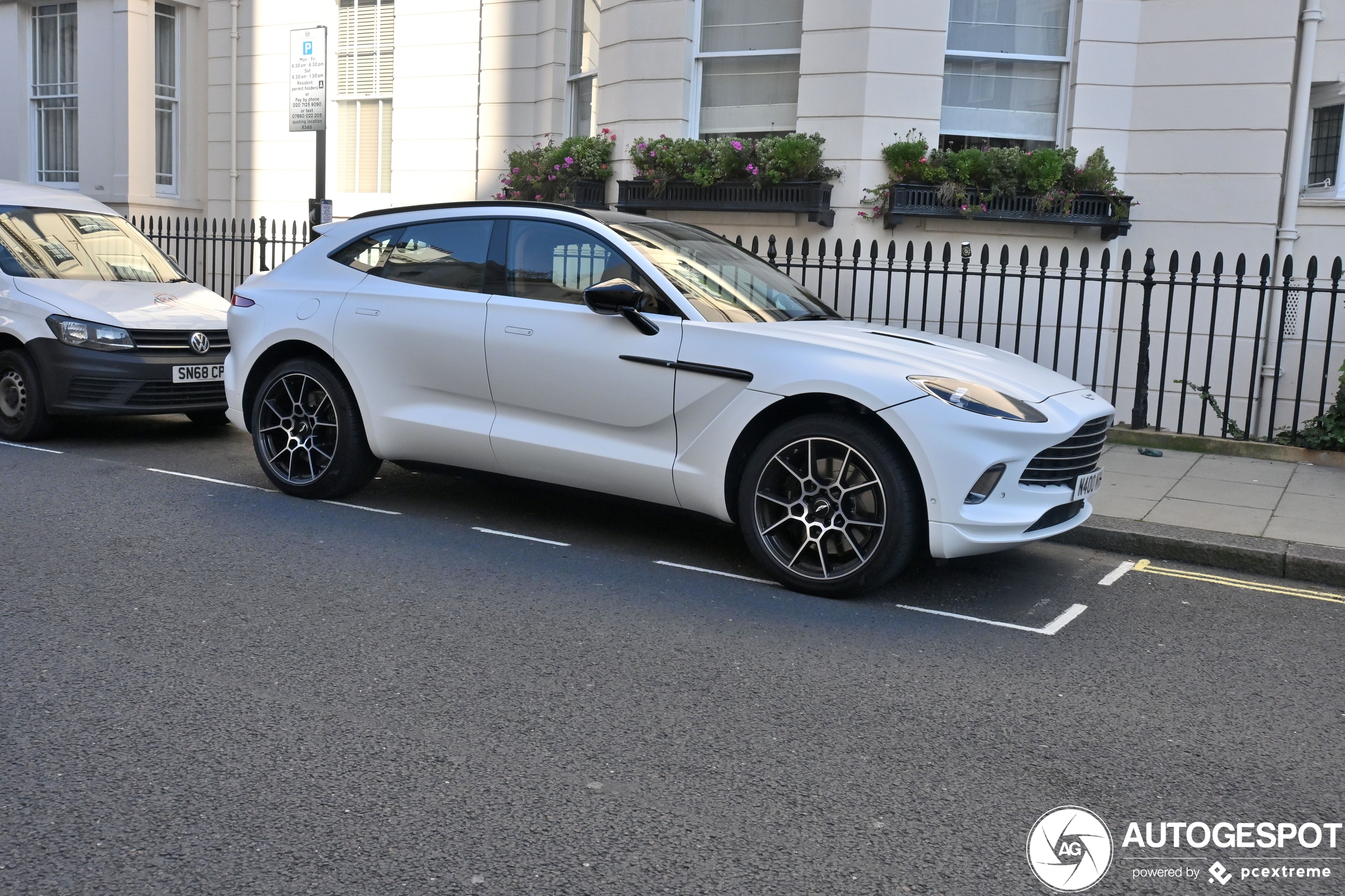 Aston Martin DBX