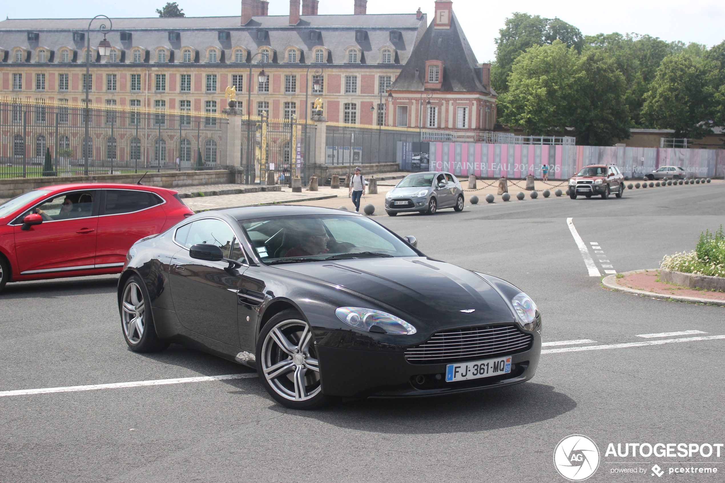 Aston Martin V8 Vantage