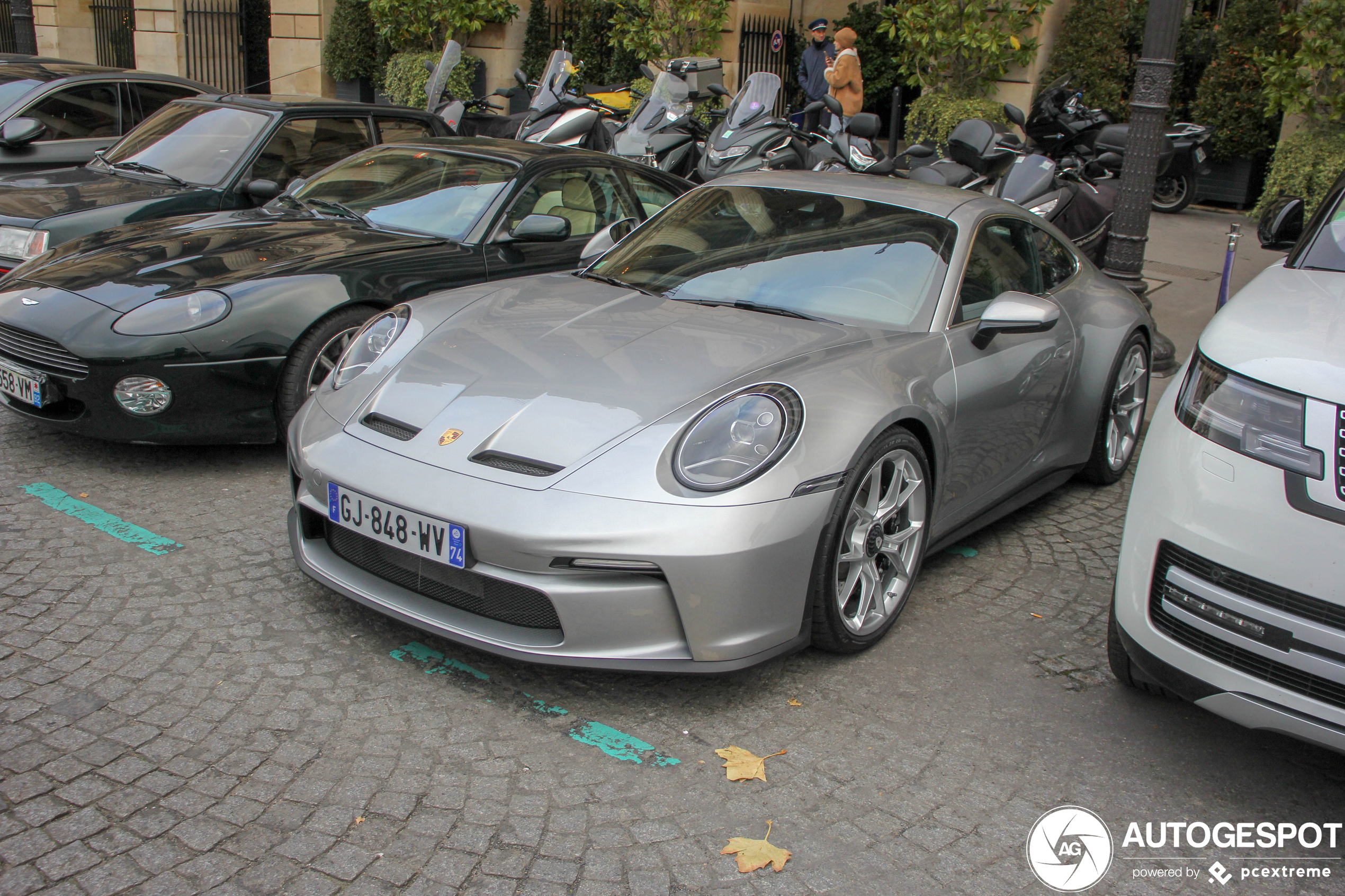 Porsche 992 GT3 Touring