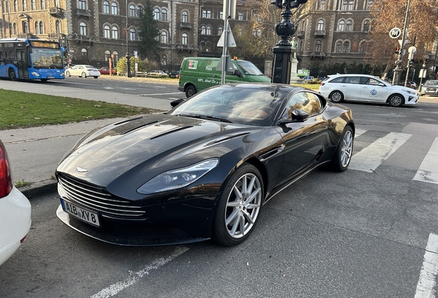 Aston Martin DB11