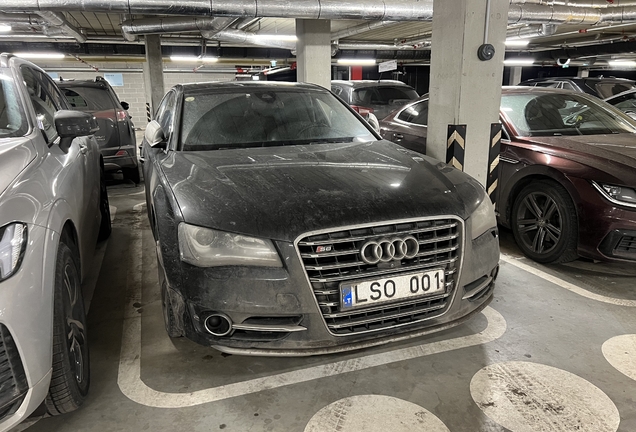 Audi S8 D4