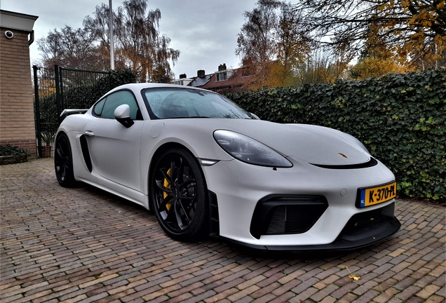 Porsche 718 Cayman GT4