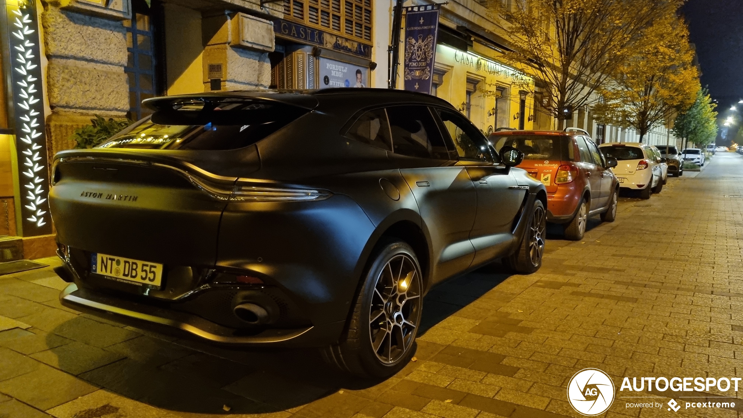 Aston Martin DBX