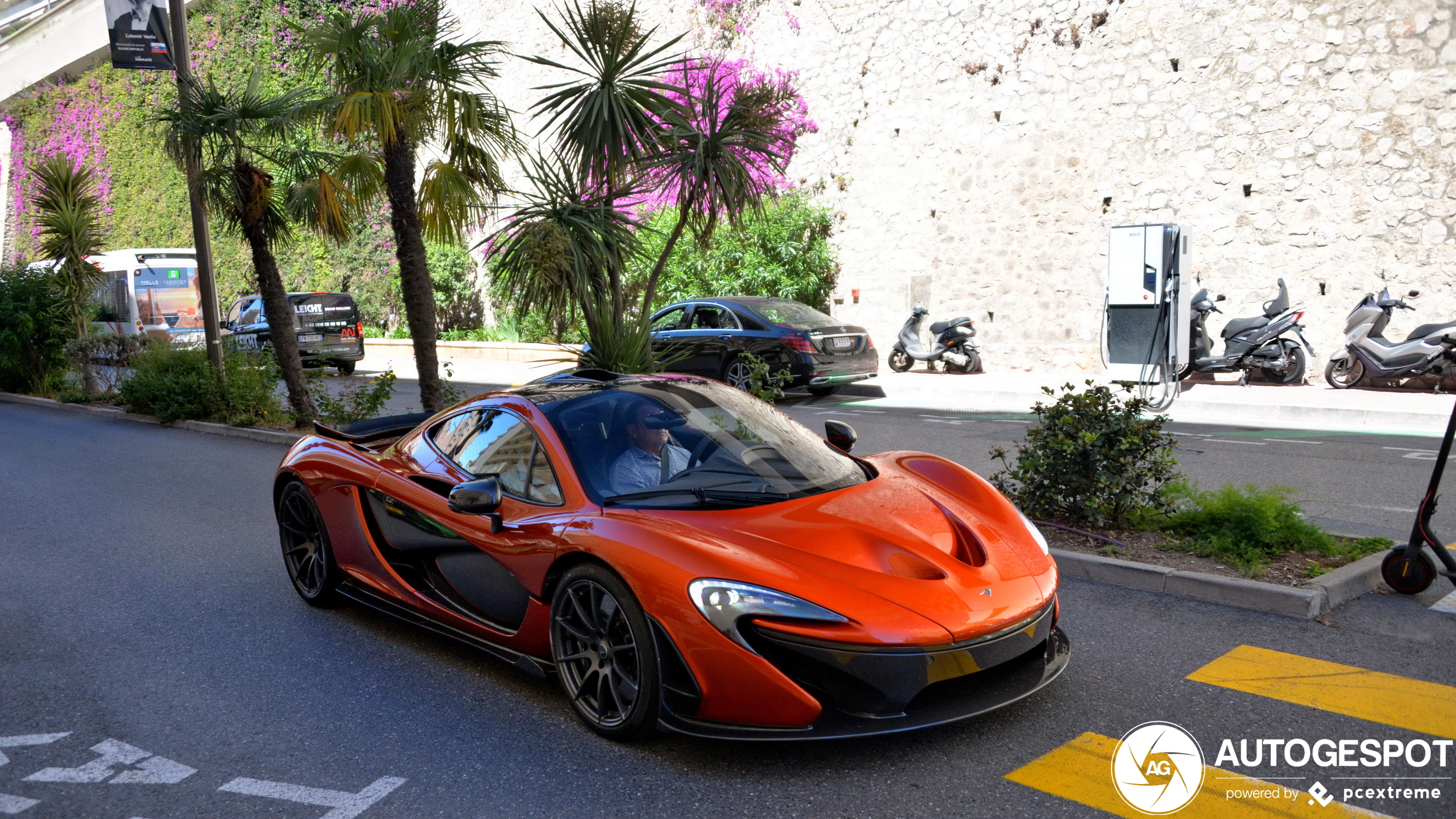 McLaren P1