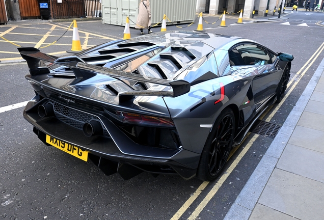 Lamborghini Aventador LP770-4 SVJ