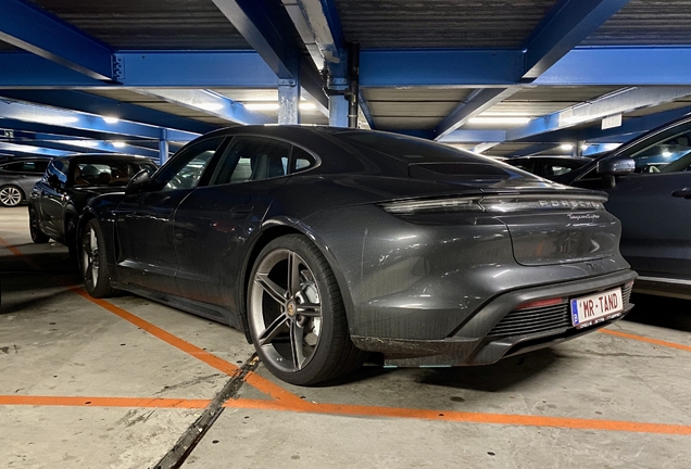 Porsche Taycan Turbo