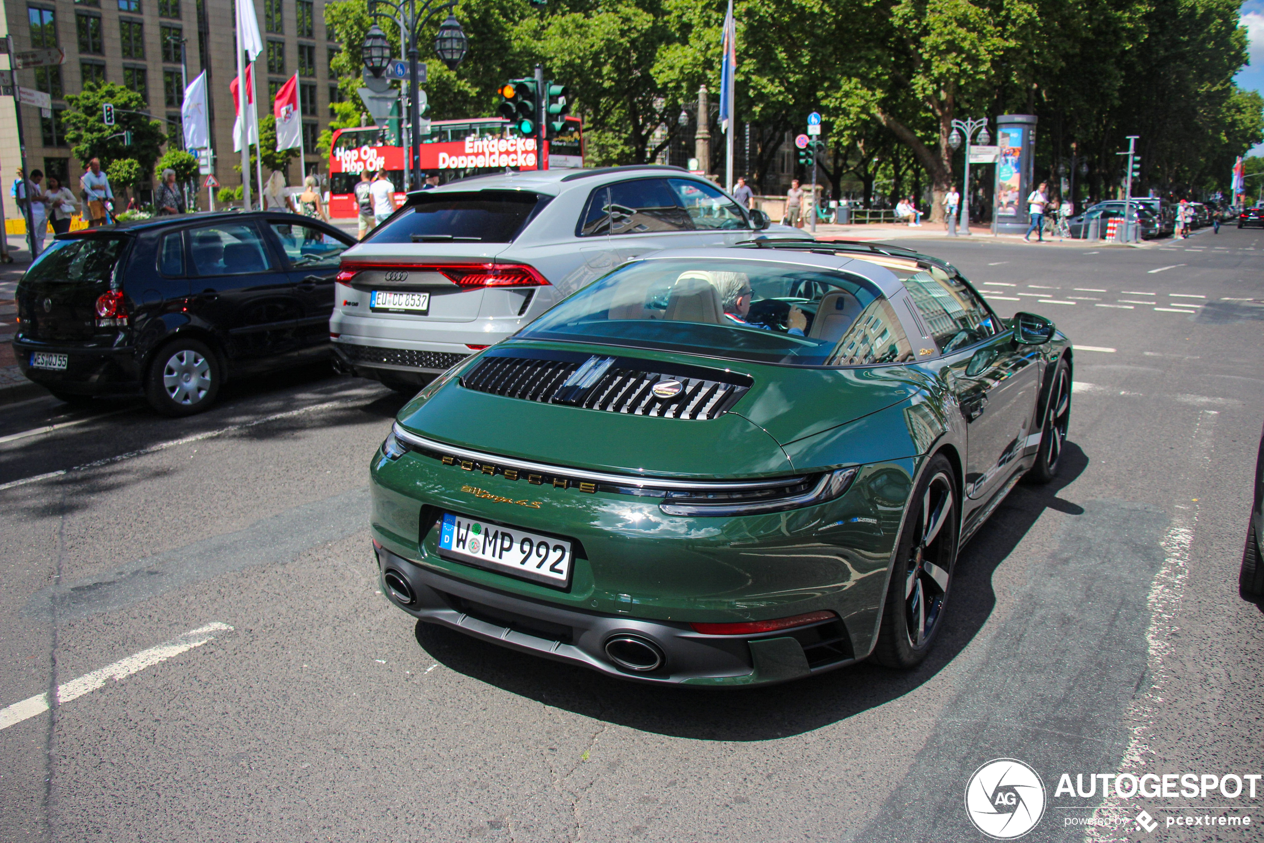 Porsche 992 Targa 4S Heritage Design Edition