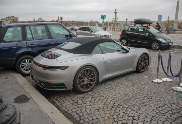 Porsche 992 Carrera 4S Cabriolet