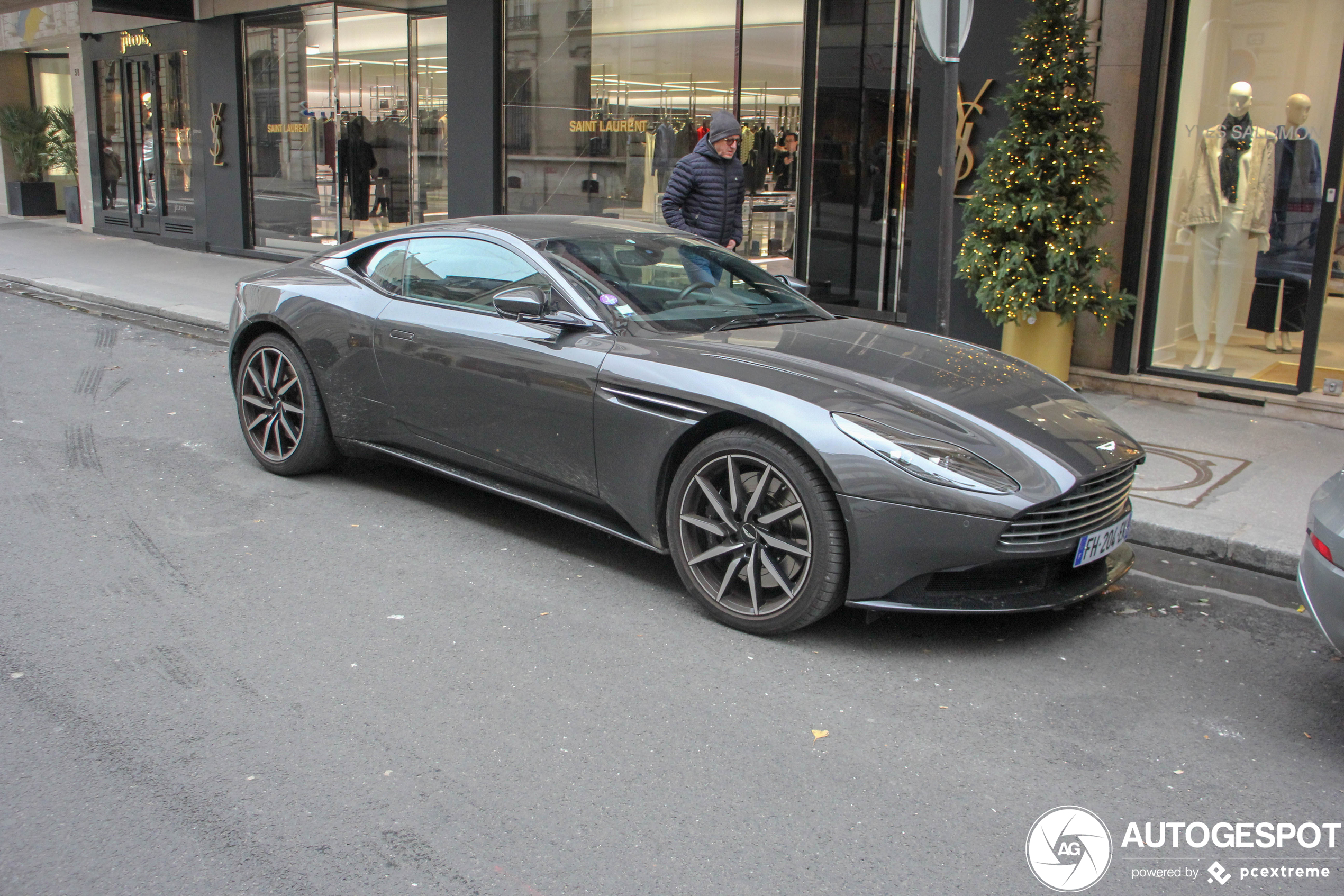 Aston Martin DB11 V8