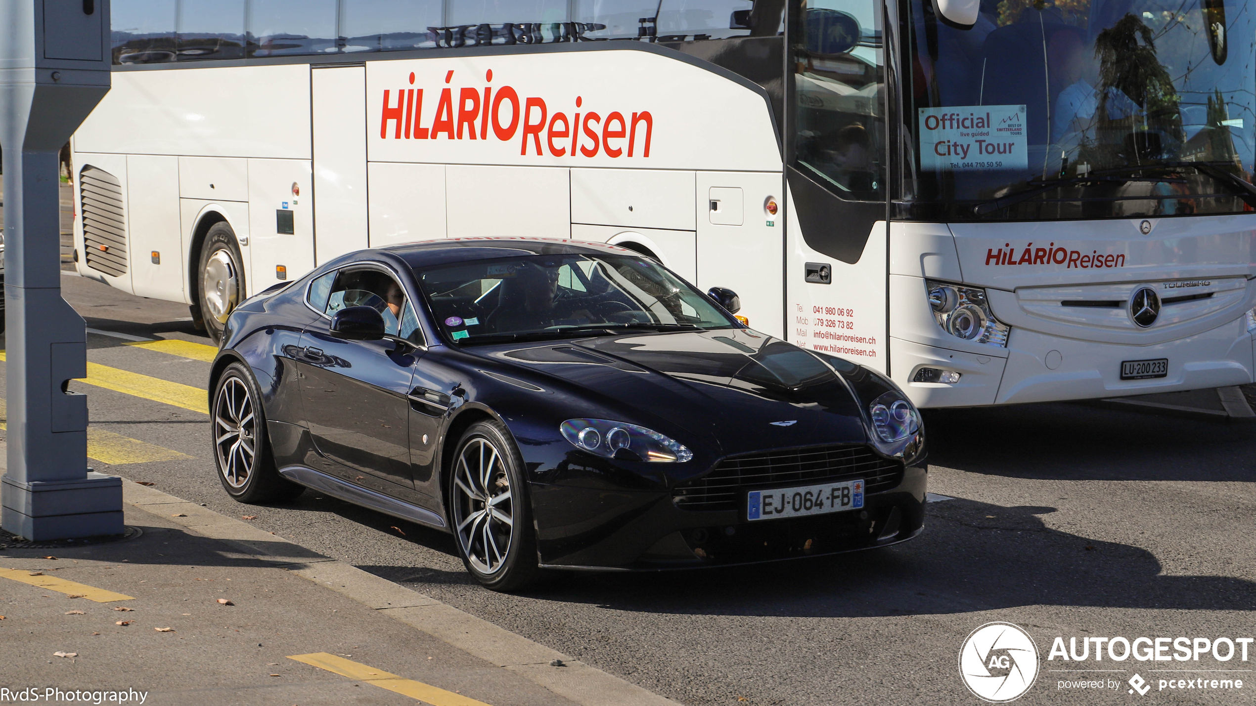 Aston Martin V8 Vantage S