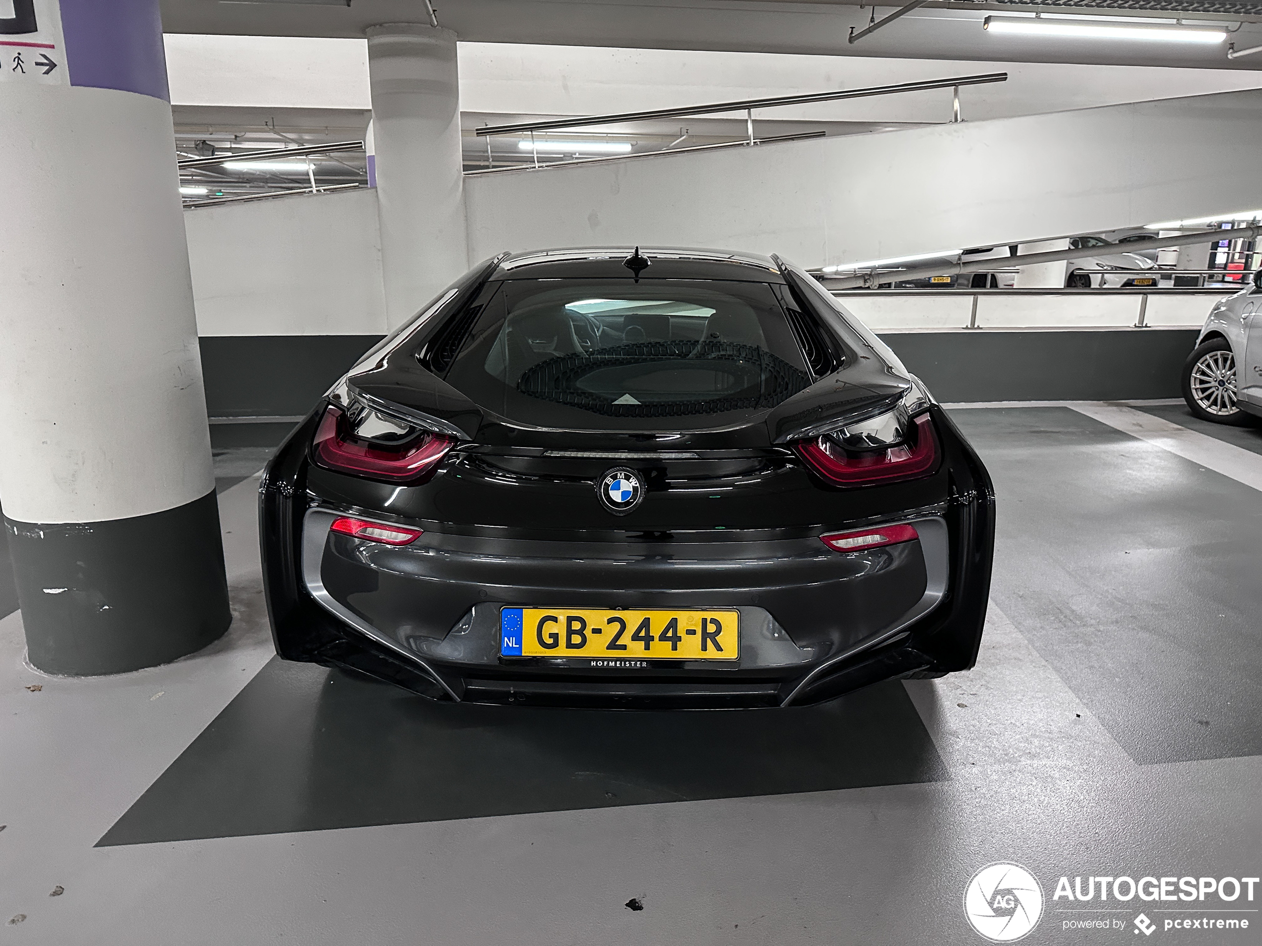 BMW i8