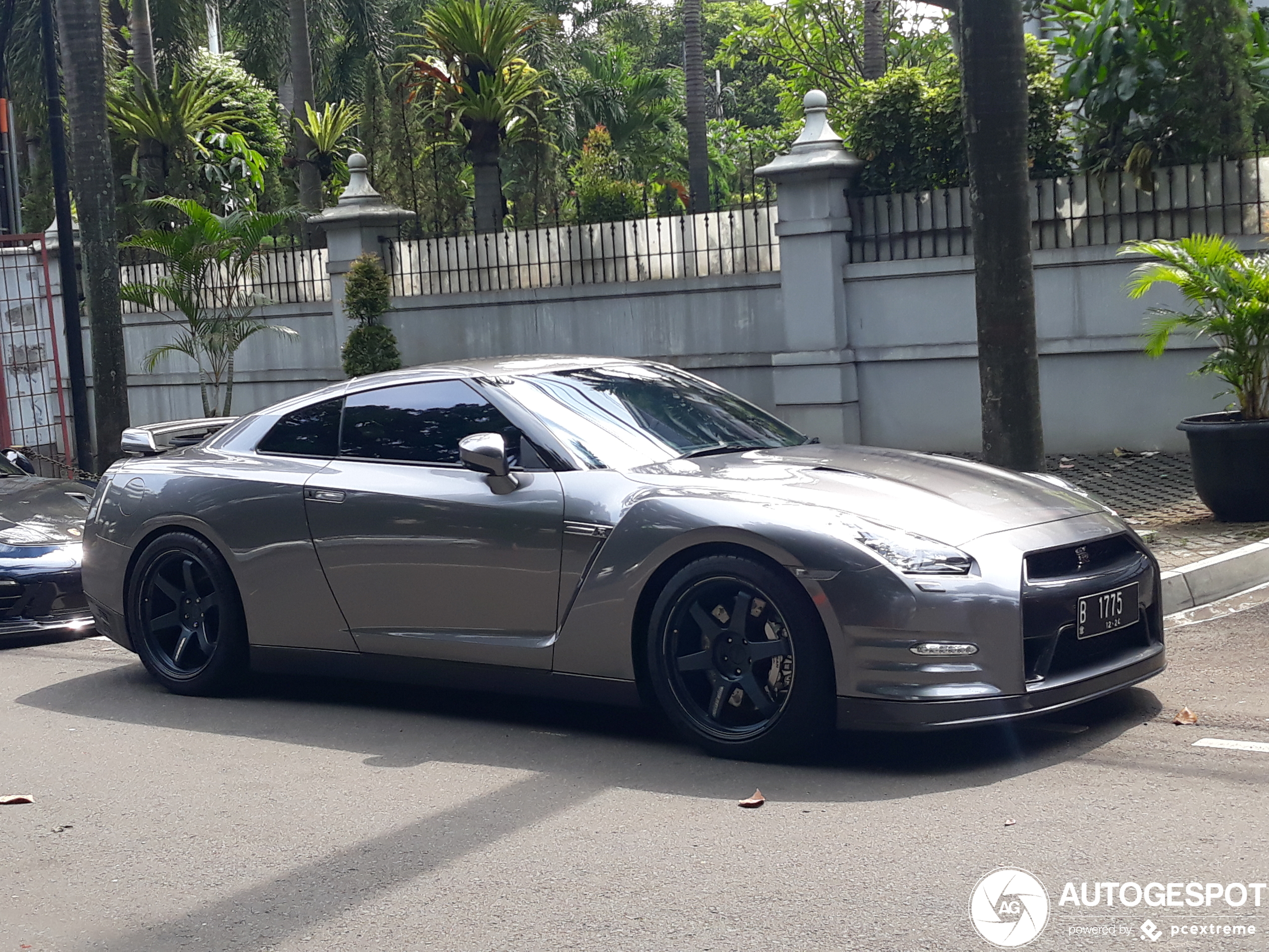 Nissan GT-R 2011