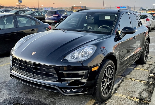 Porsche 95B Macan Turbo