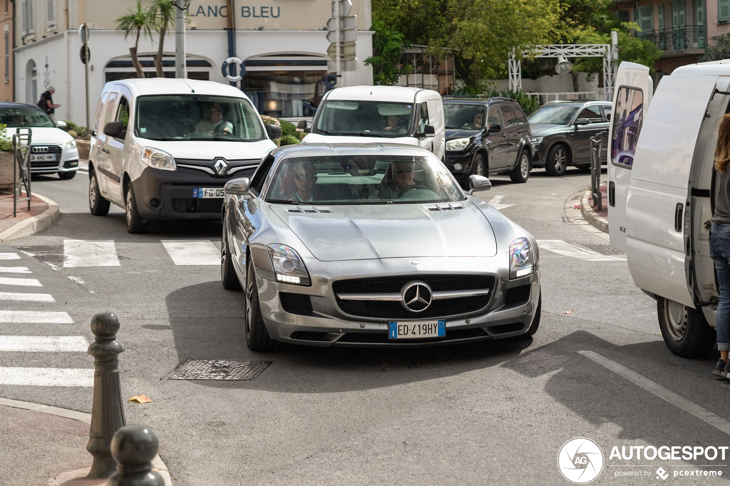 Mercedes-Benz SLS AMG