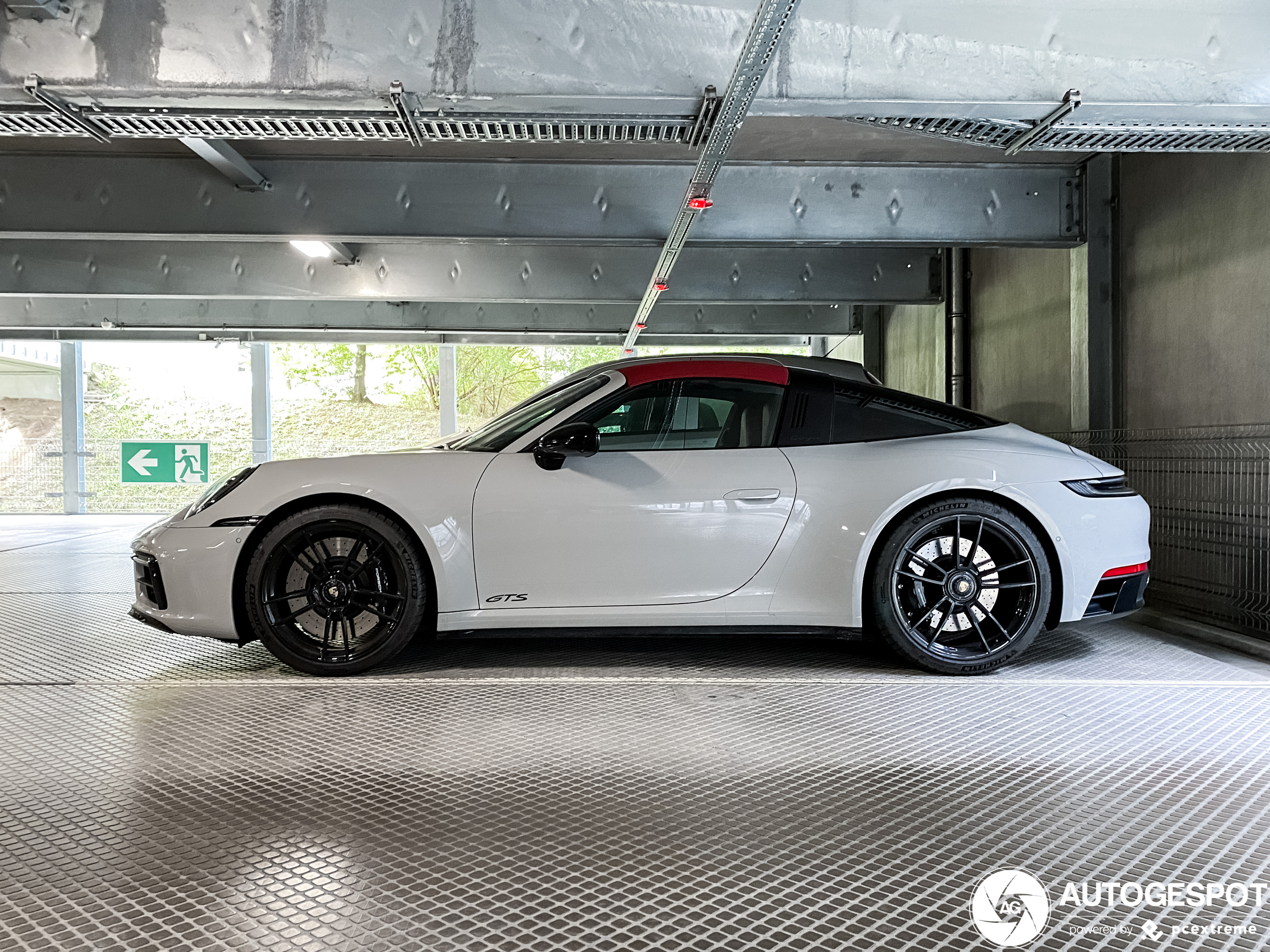 Porsche 992 Targa 4 GTS