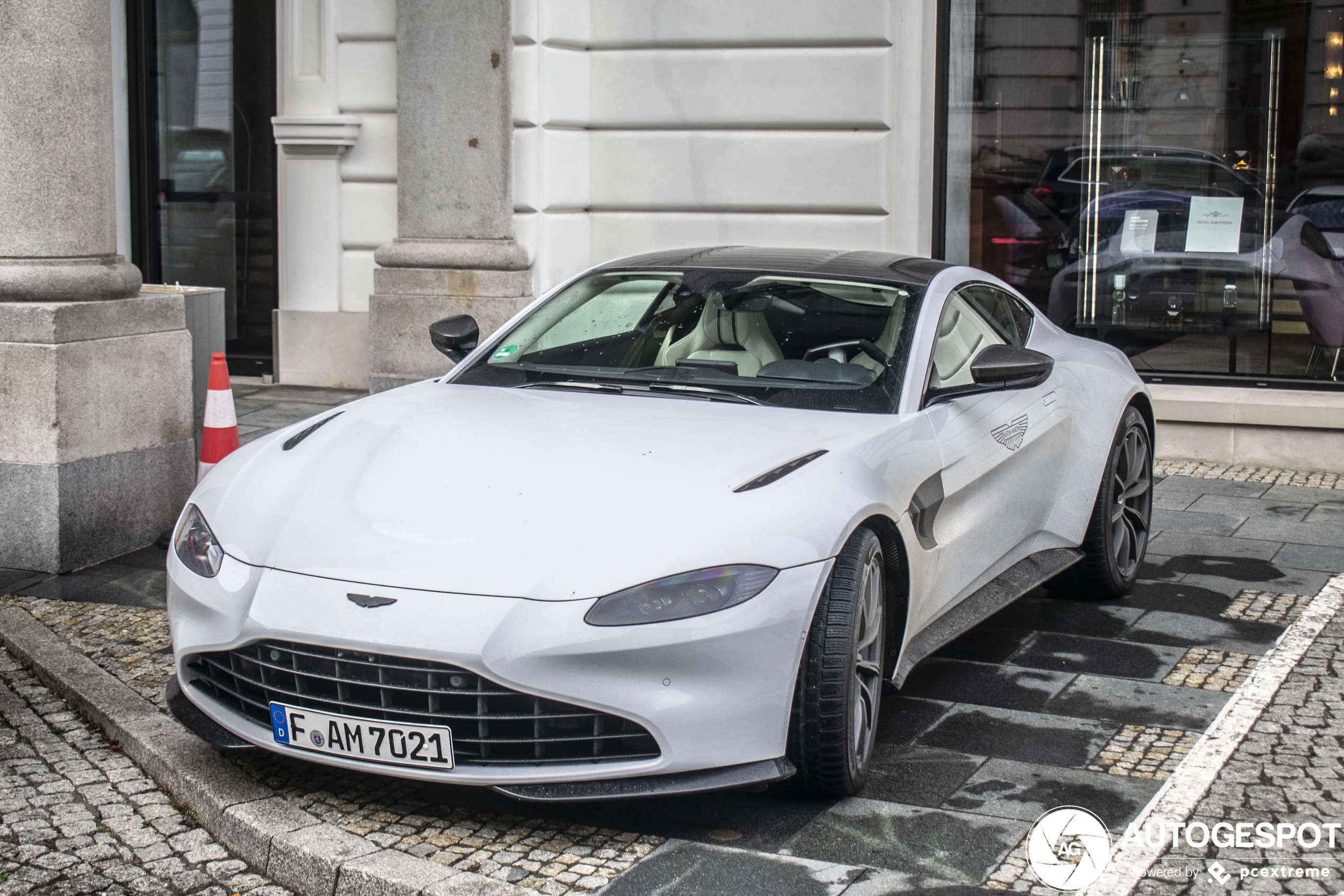 Aston Martin V8 Vantage 2018