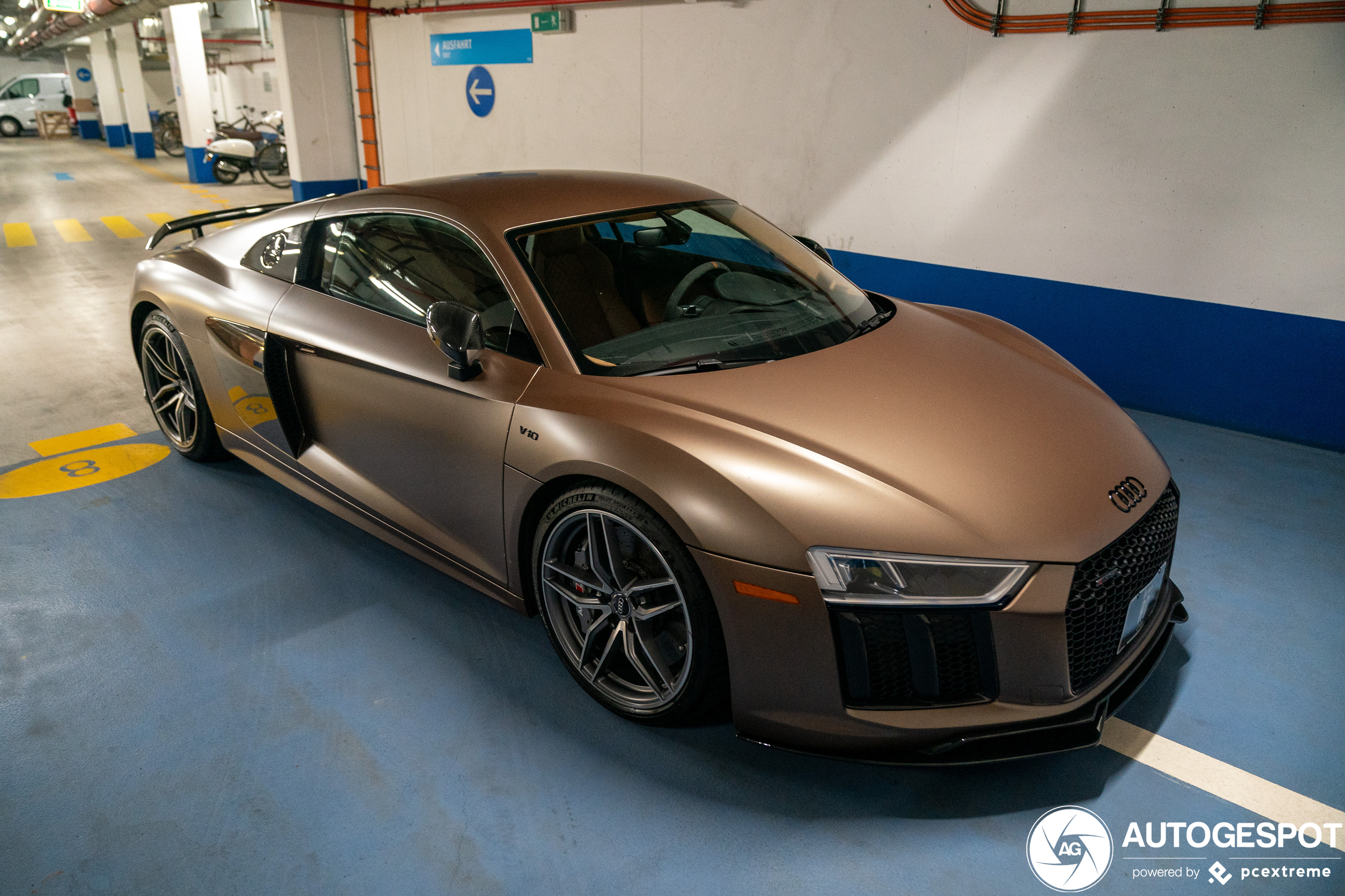 Audi R8 V10 Plus 2015