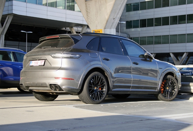 Porsche Cayenne Turbo S E-Hybrid