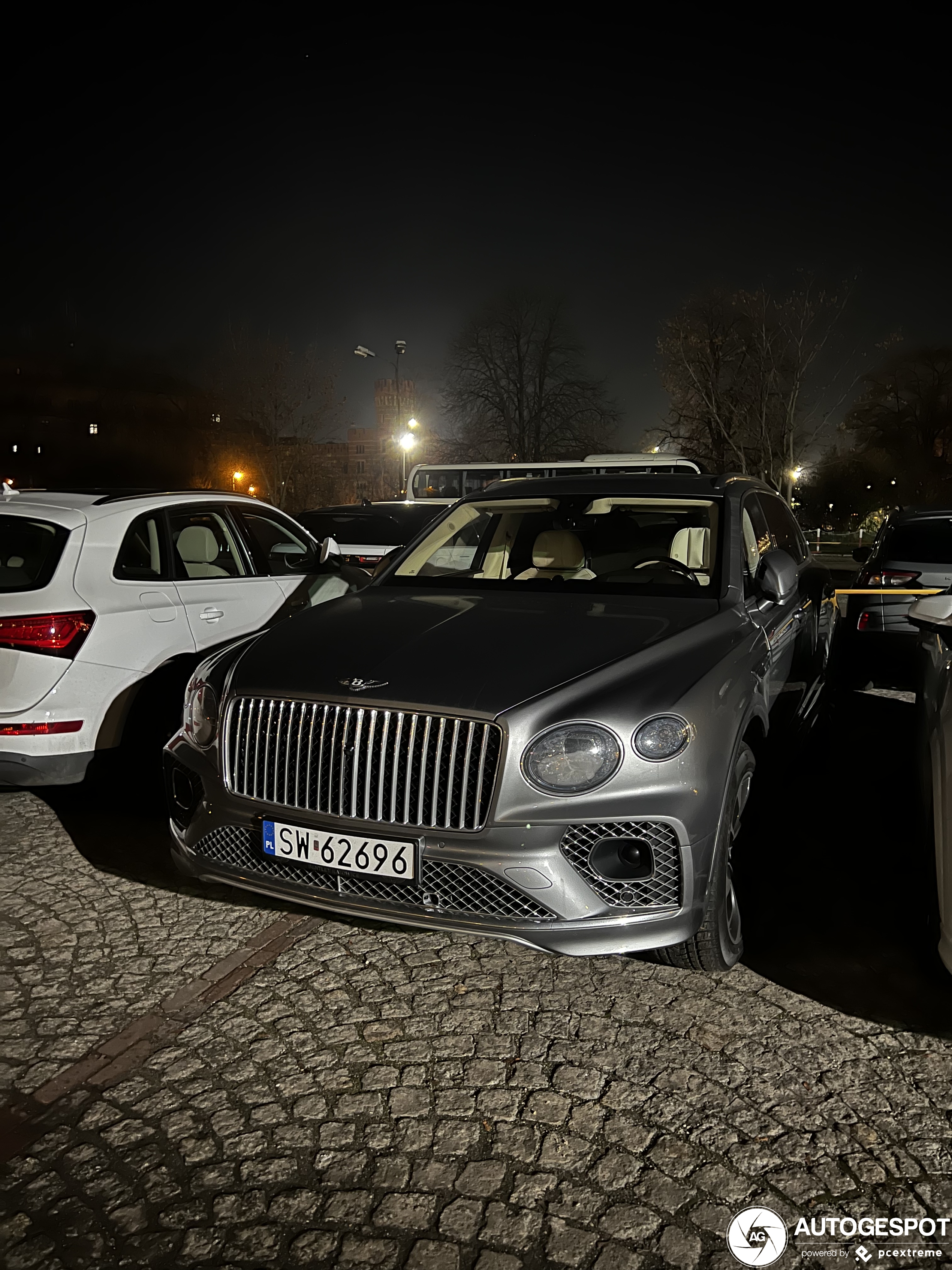 Bentley Bentayga Azure EWB First Edition