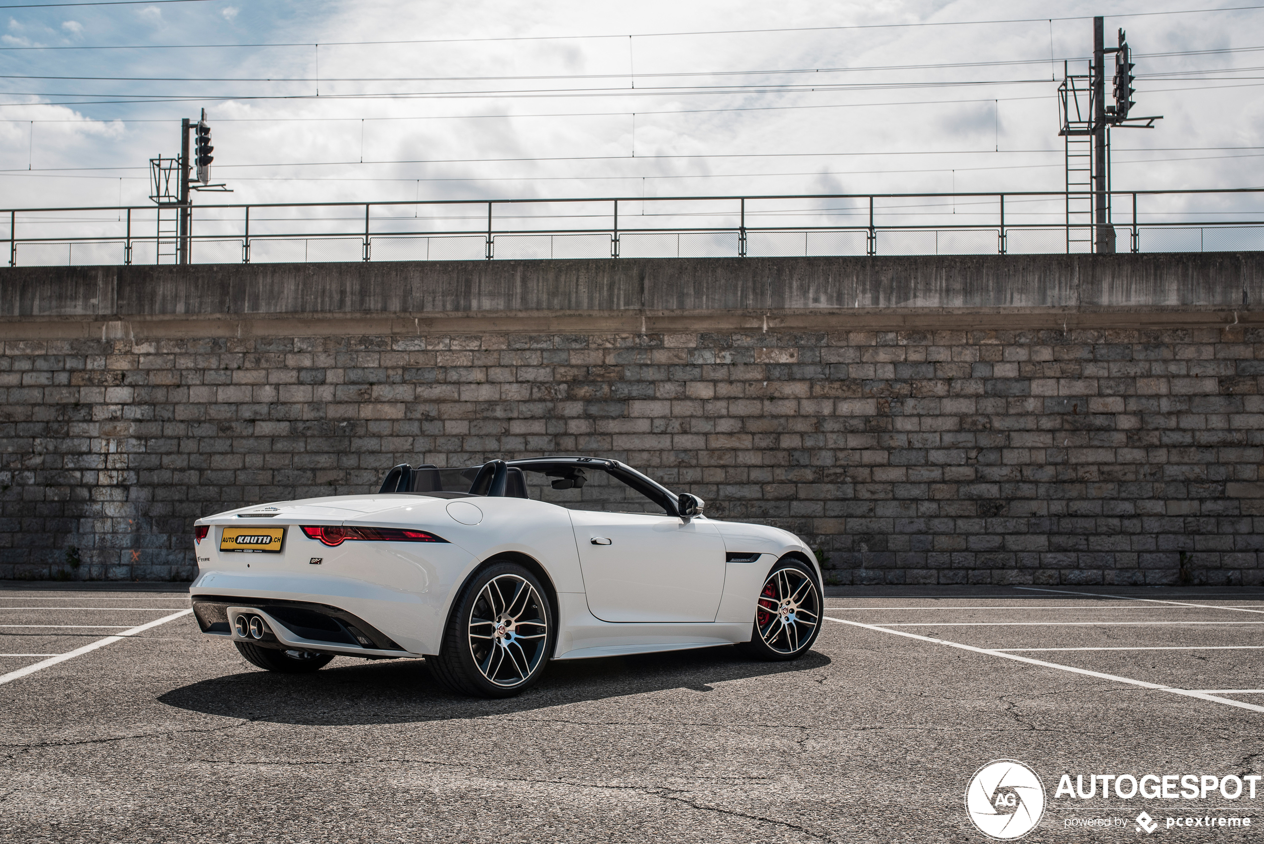 Jaguar F-TYPE S Convertible Chequered Flag Edition 2019