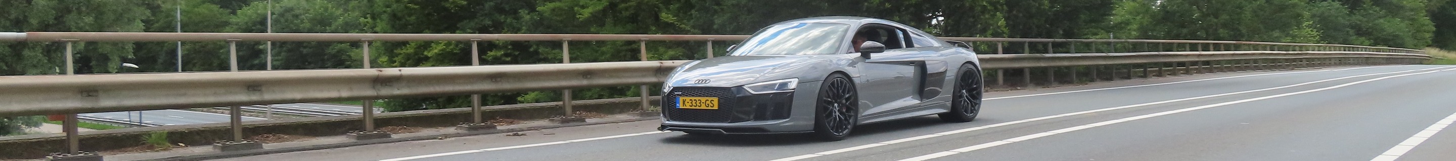 Audi R8 V10 Plus 2015