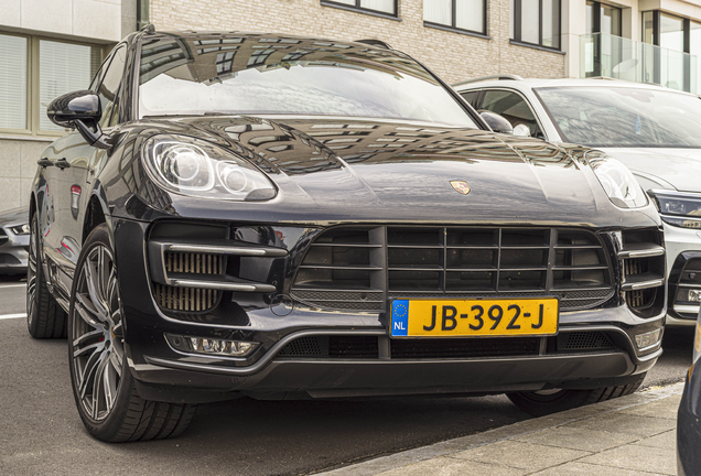 Porsche 95B Macan Turbo