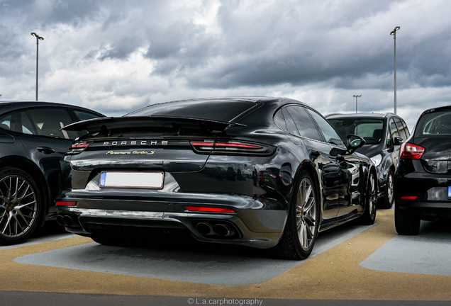 Porsche 971 Panamera Turbo S E-Hybrid