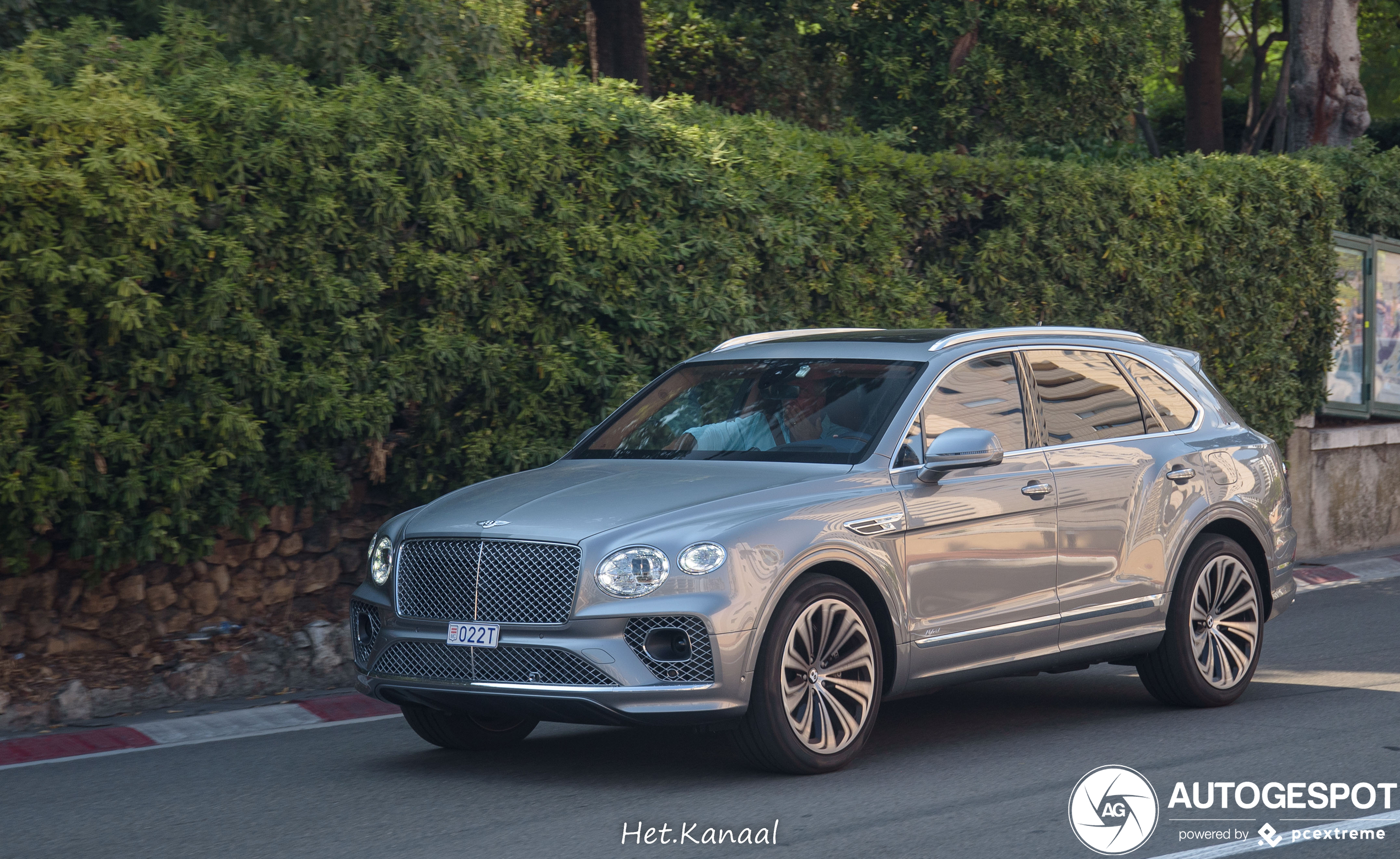 Bentley Bentayga Hybrid 2021