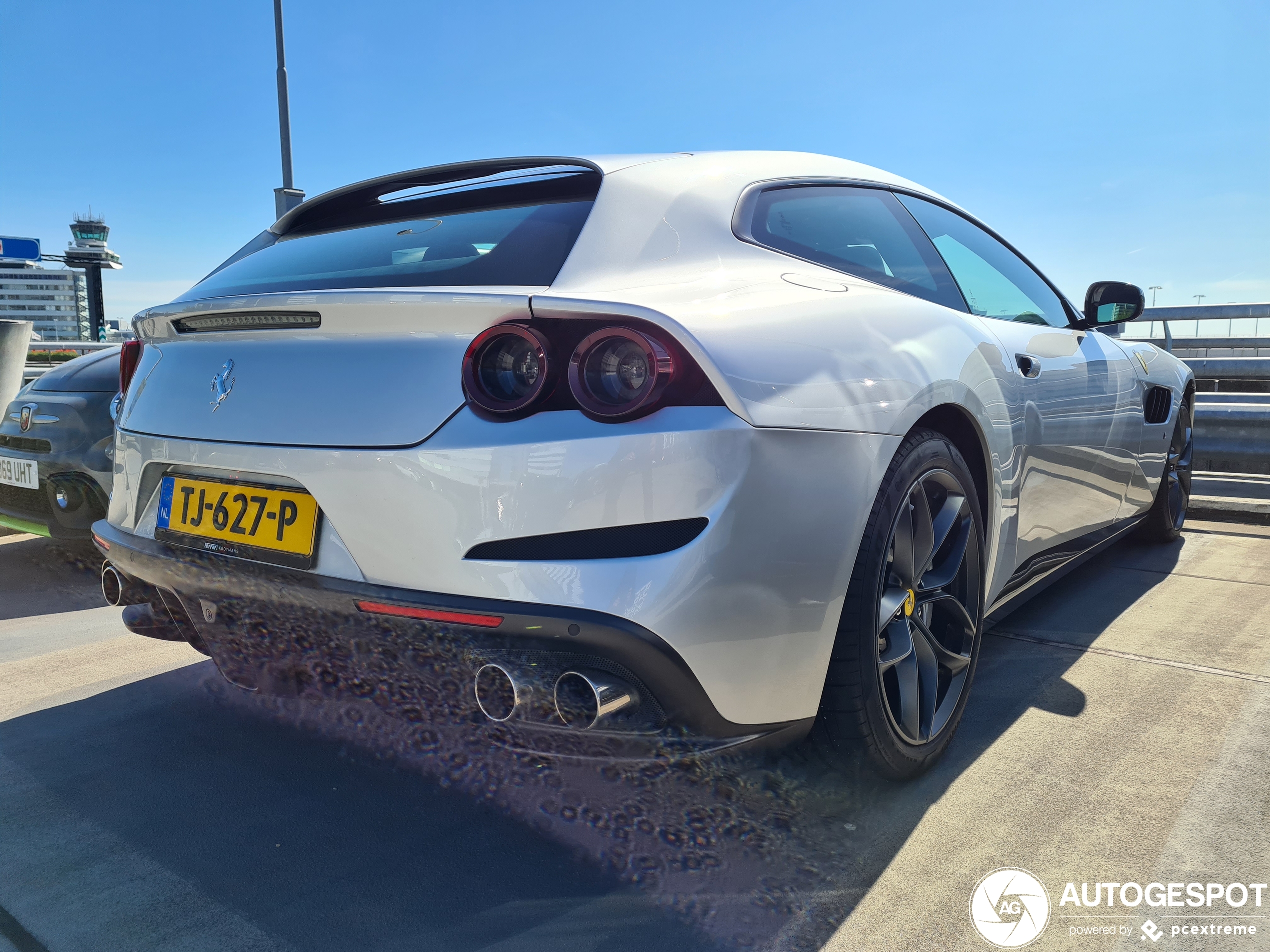 Ferrari GTC4Lusso T