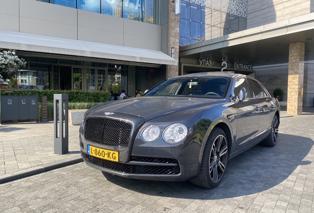 Bentley Flying Spur V8