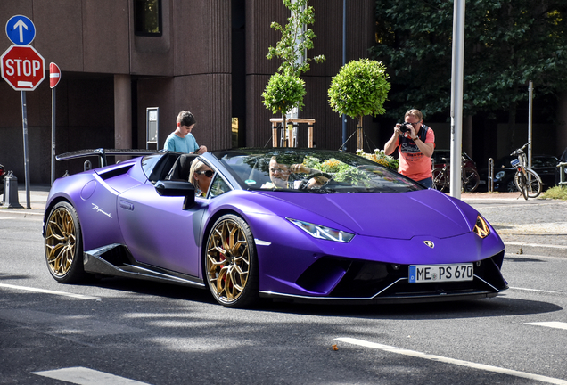 Lamborghini Huracán LP640-4 Performante Spyder