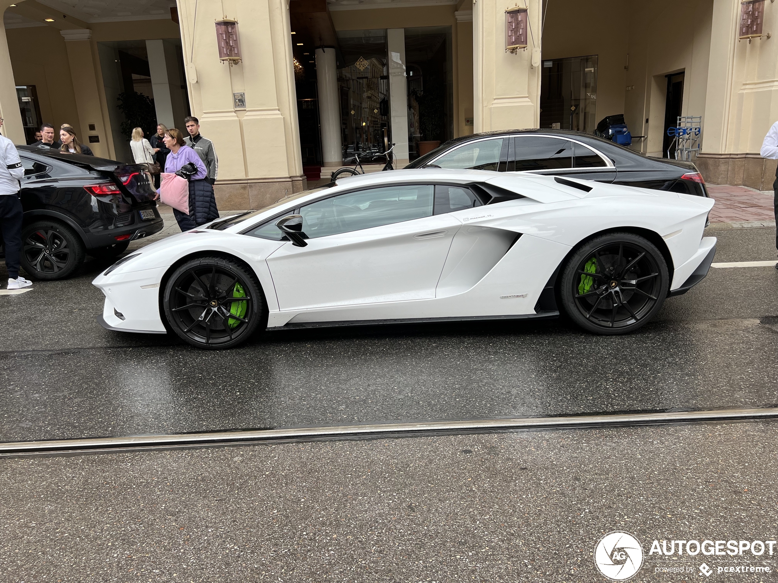 Lamborghini Aventador S LP740-4