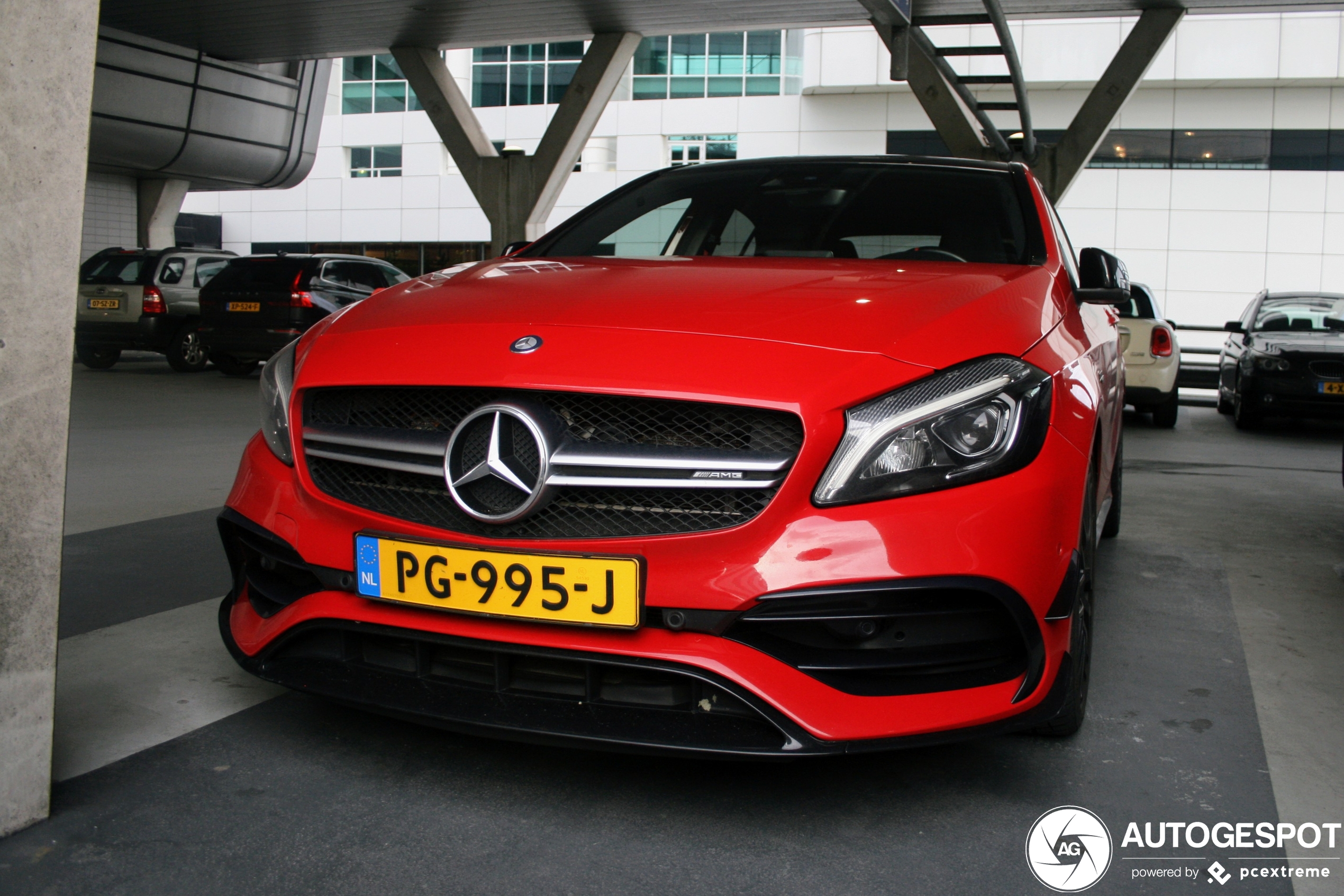 Mercedes-AMG A 45 W176 2015