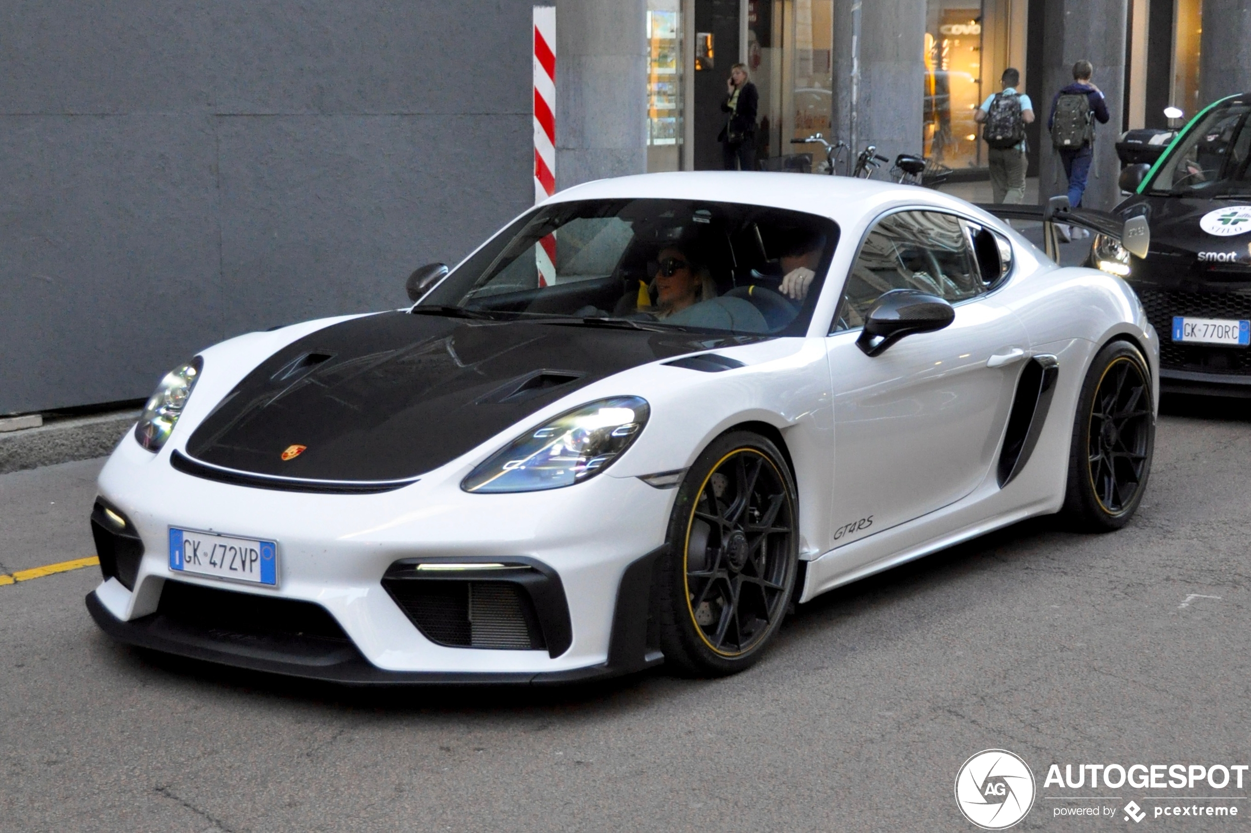 Porsche 718 Cayman GT4 RS Weissach Package