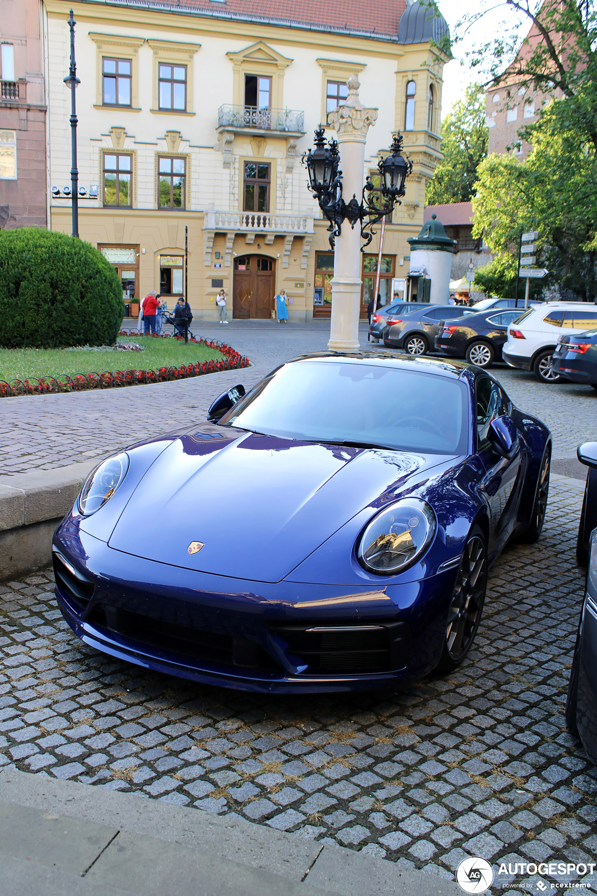 Porsche 992 Carrera 4S