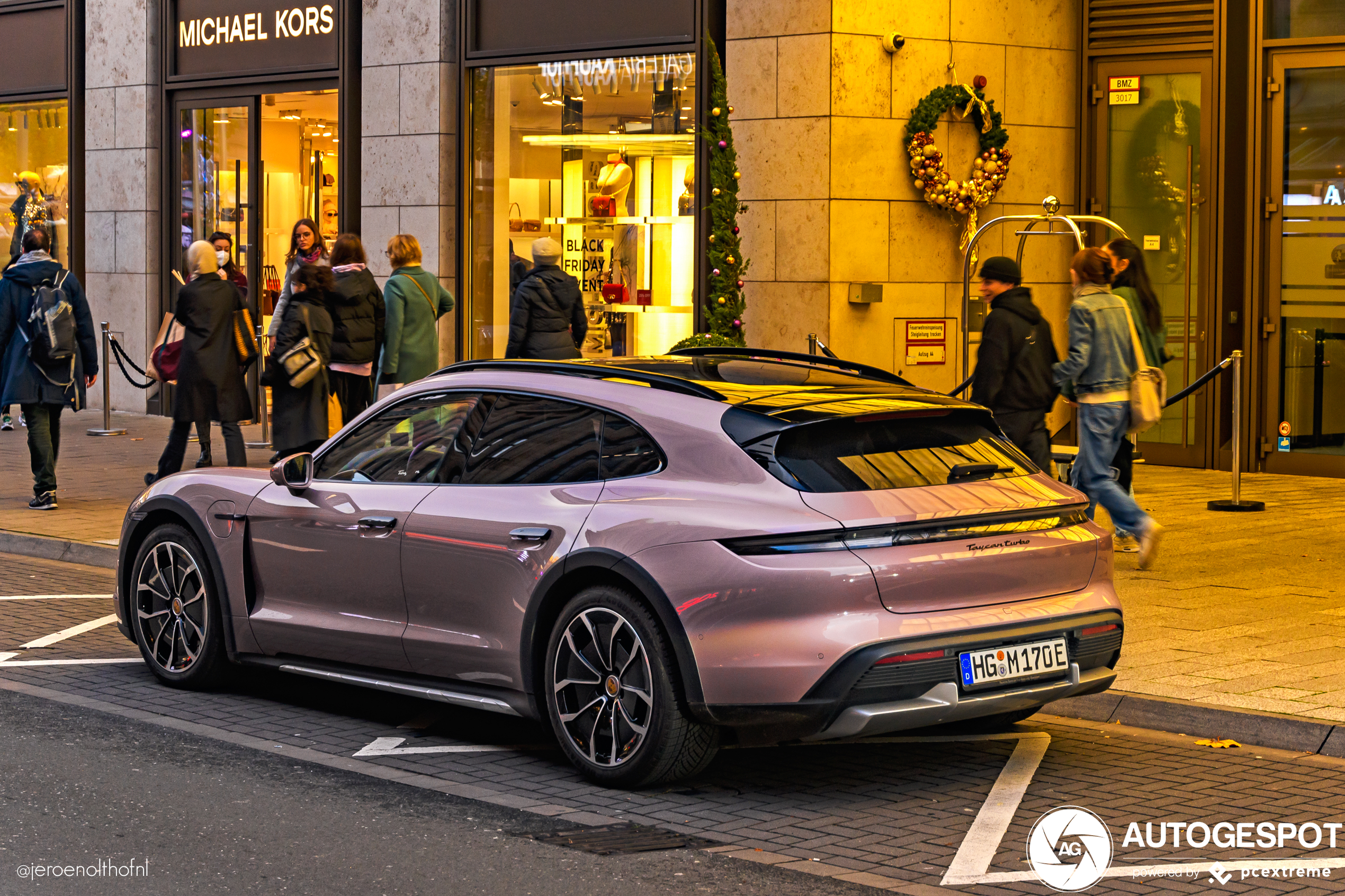 Porsche Taycan Turbo Cross Turismo