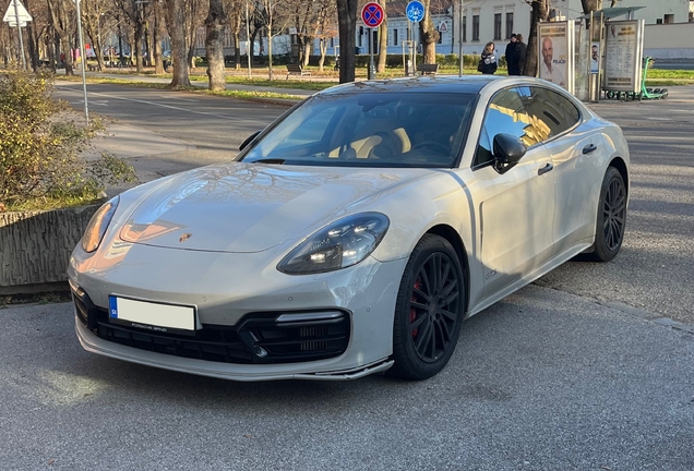 Porsche 971 Panamera GTS MkI