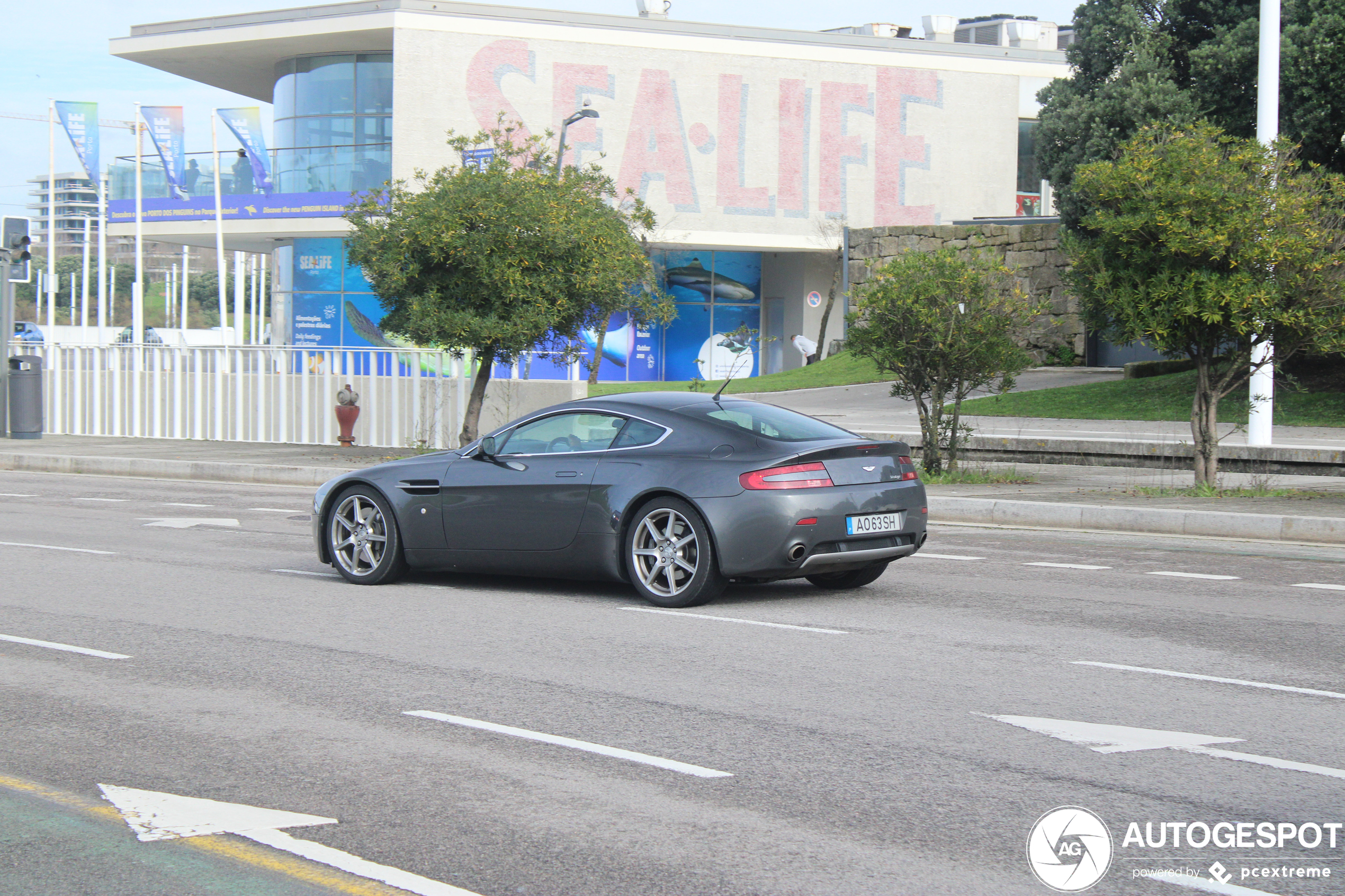 Aston Martin V8 Vantage