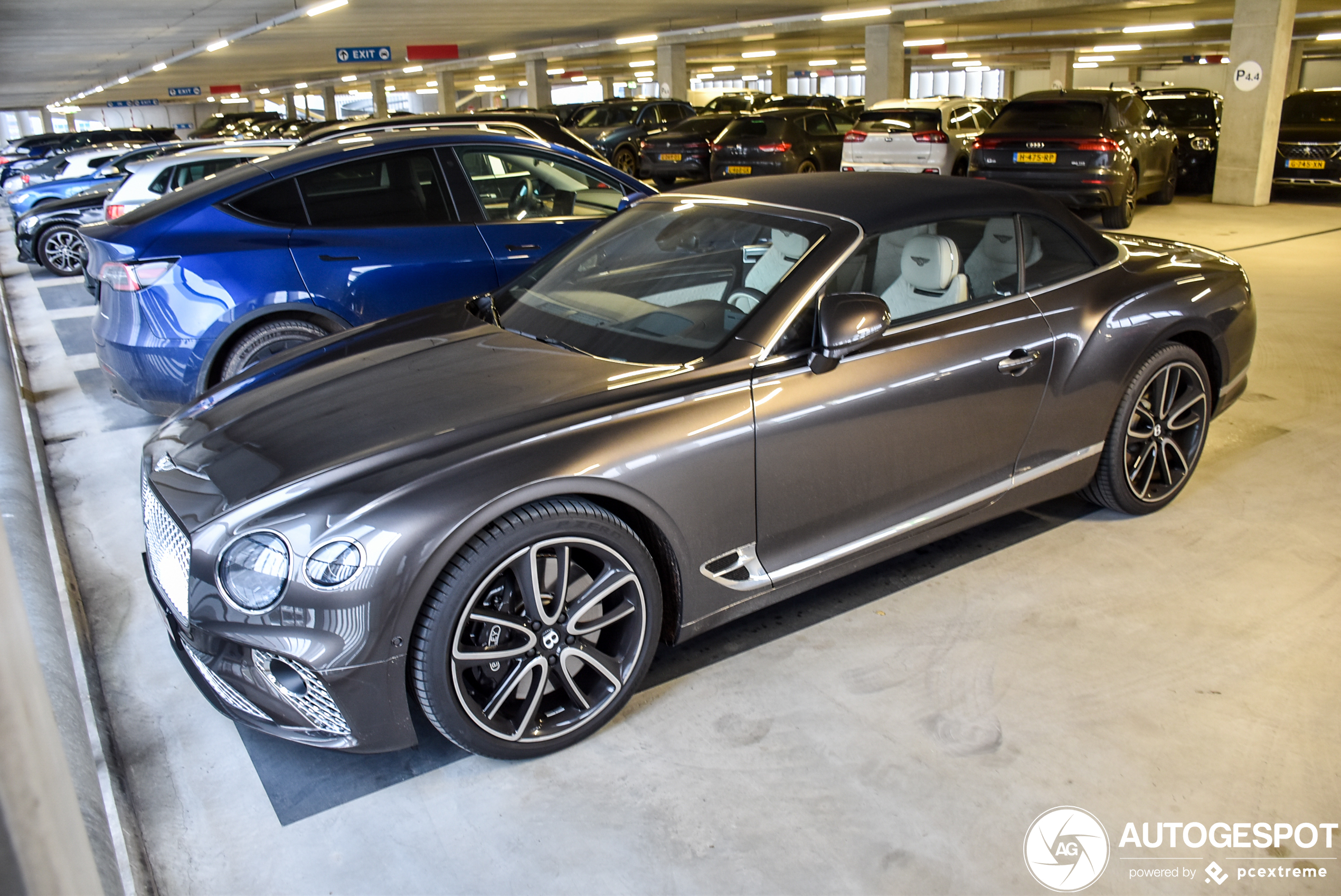 Bentley Continental GTC V8 2020