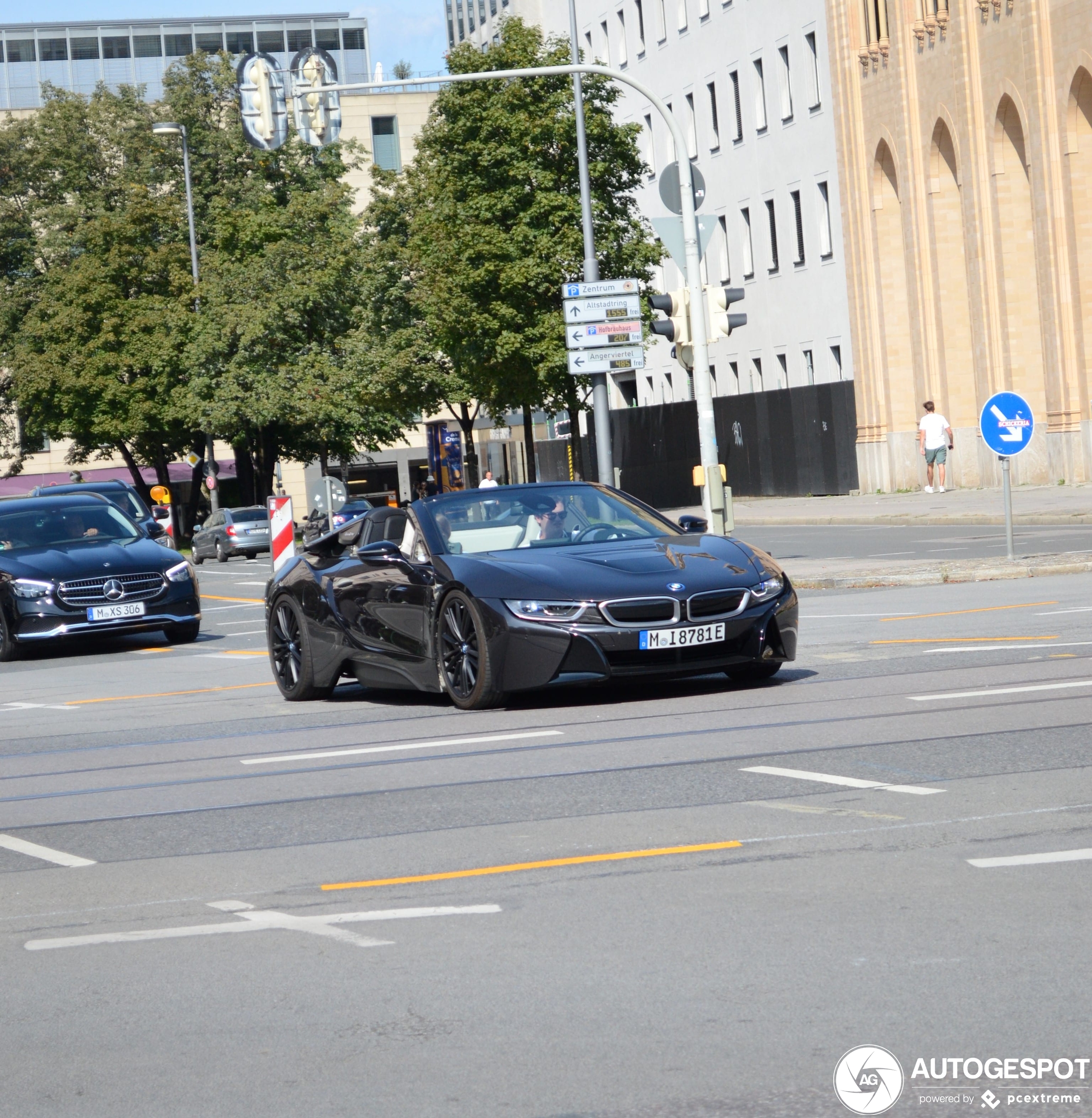 BMW i8 Roadster