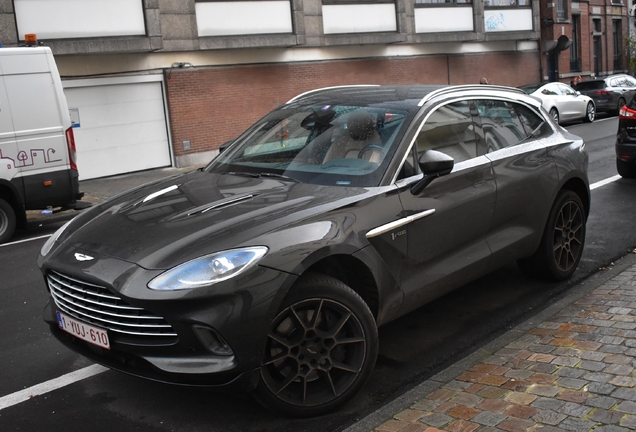 Aston Martin DBX