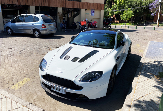 Aston Martin V12 Vantage