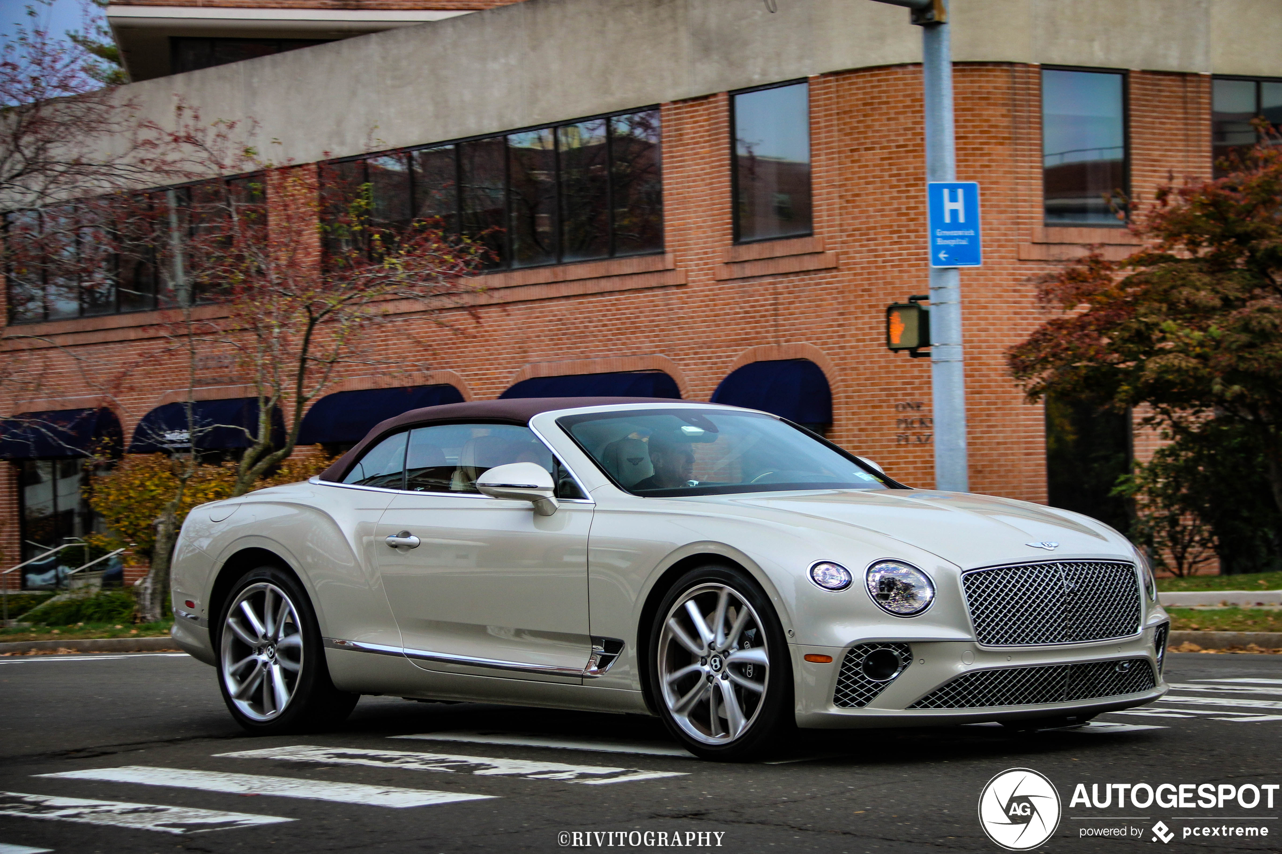 Bentley Continental GTC V8 2020