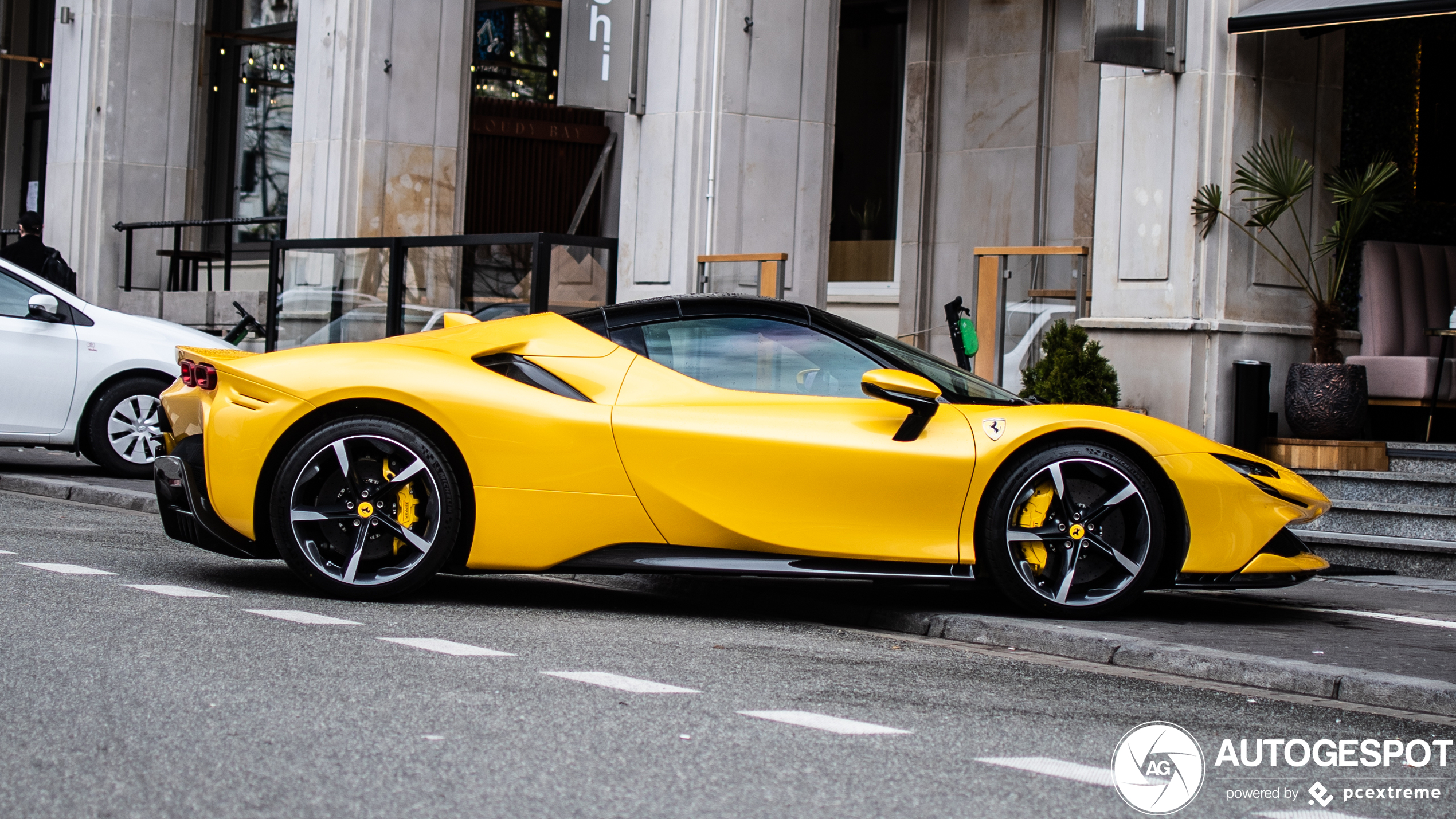 Ferrari SF90 Spider