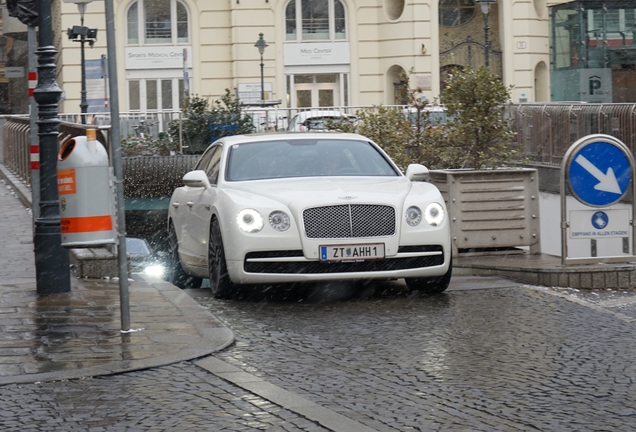 Bentley Flying Spur V8