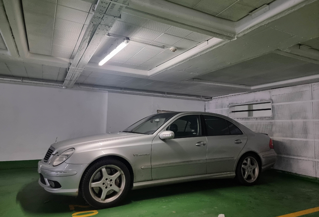 Mercedes-Benz E 55 AMG