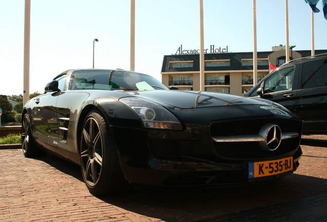 Mercedes-Benz SLS AMG Roadster